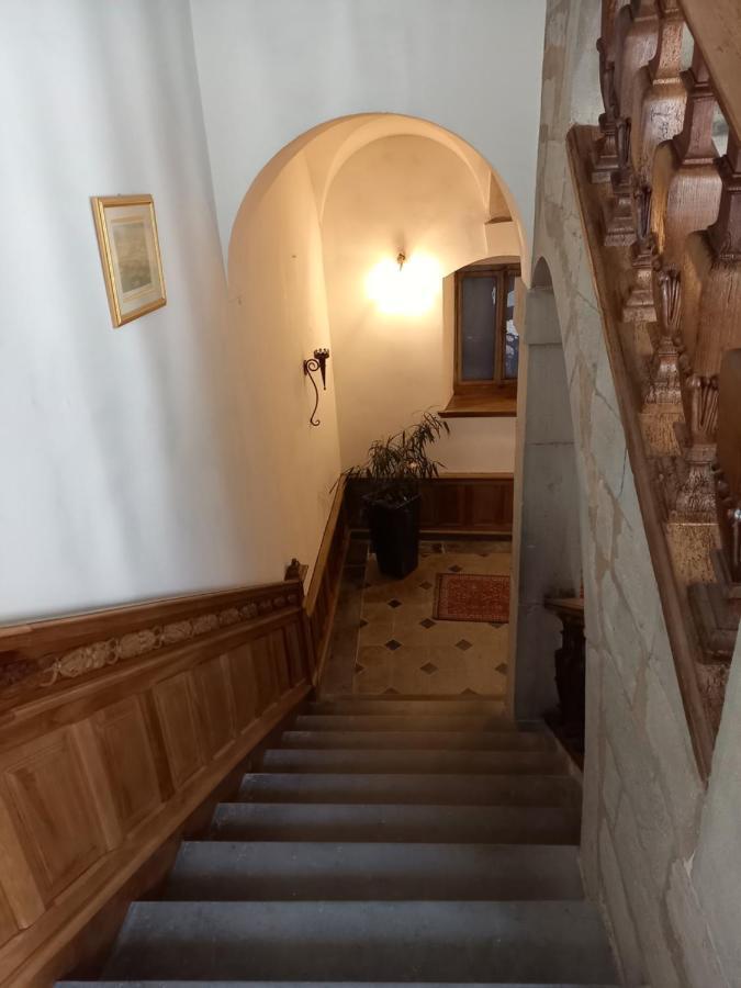 Les Meubles Du Colombier Apartment Lons-le-Saunier Bagian luar foto