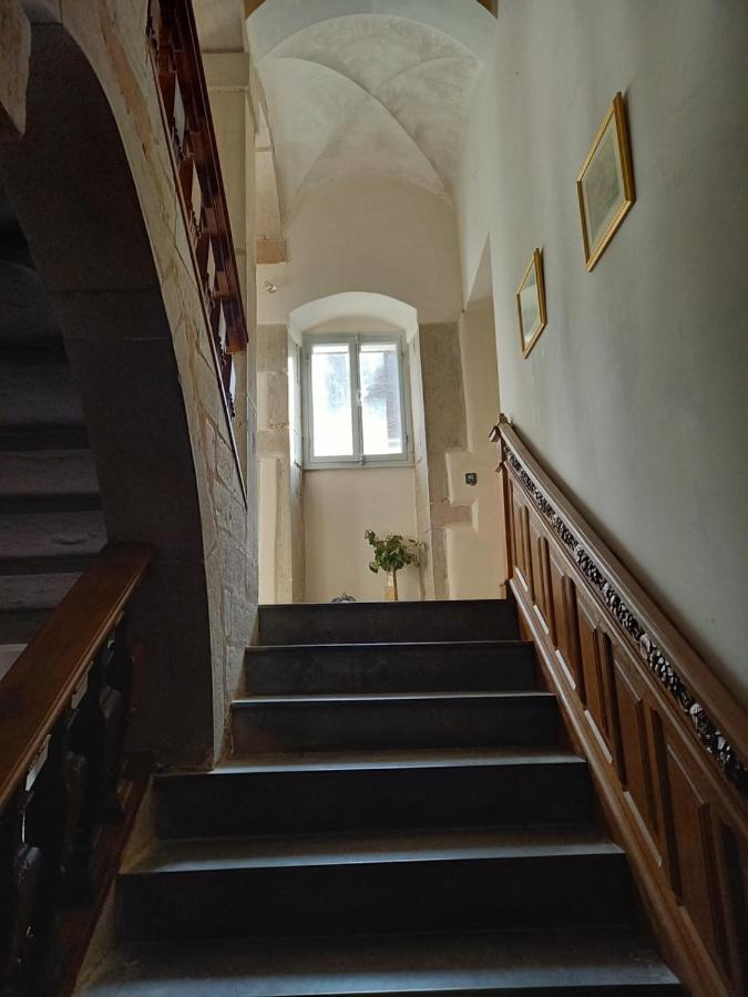 Les Meubles Du Colombier Apartment Lons-le-Saunier Bagian luar foto