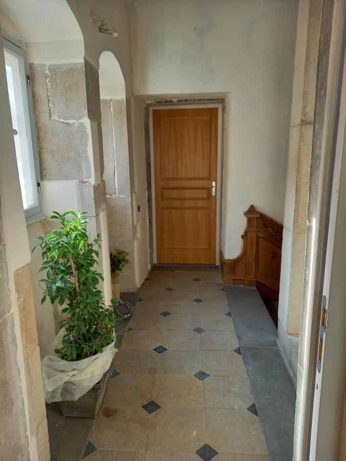 Les Meubles Du Colombier Apartment Lons-le-Saunier Bagian luar foto
