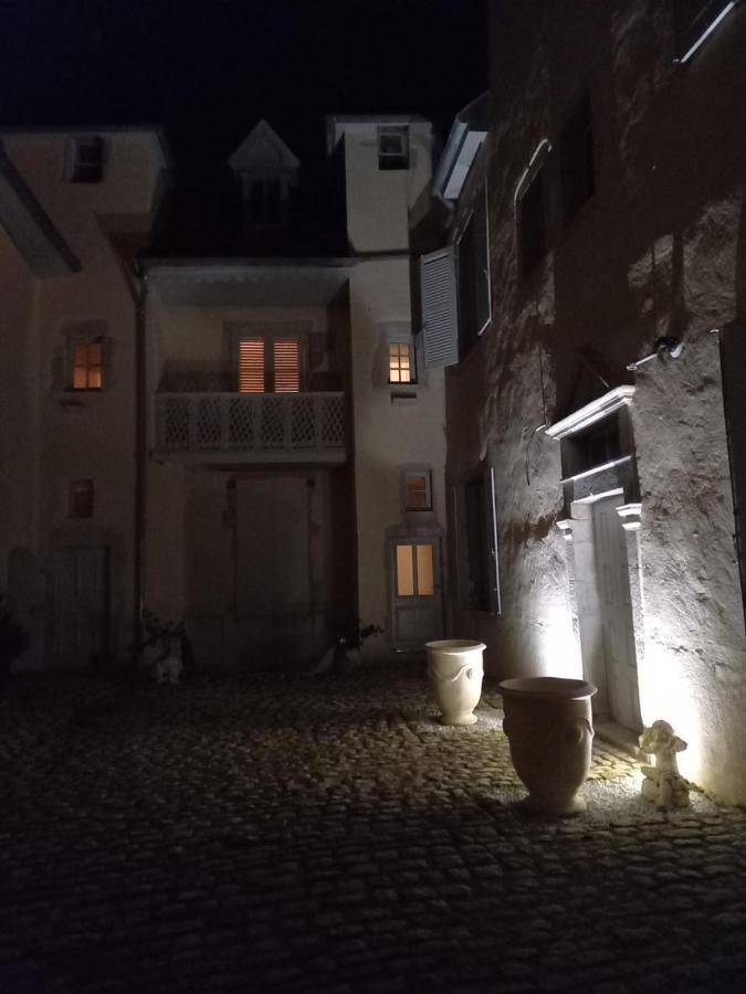 Les Meubles Du Colombier Apartment Lons-le-Saunier Bagian luar foto